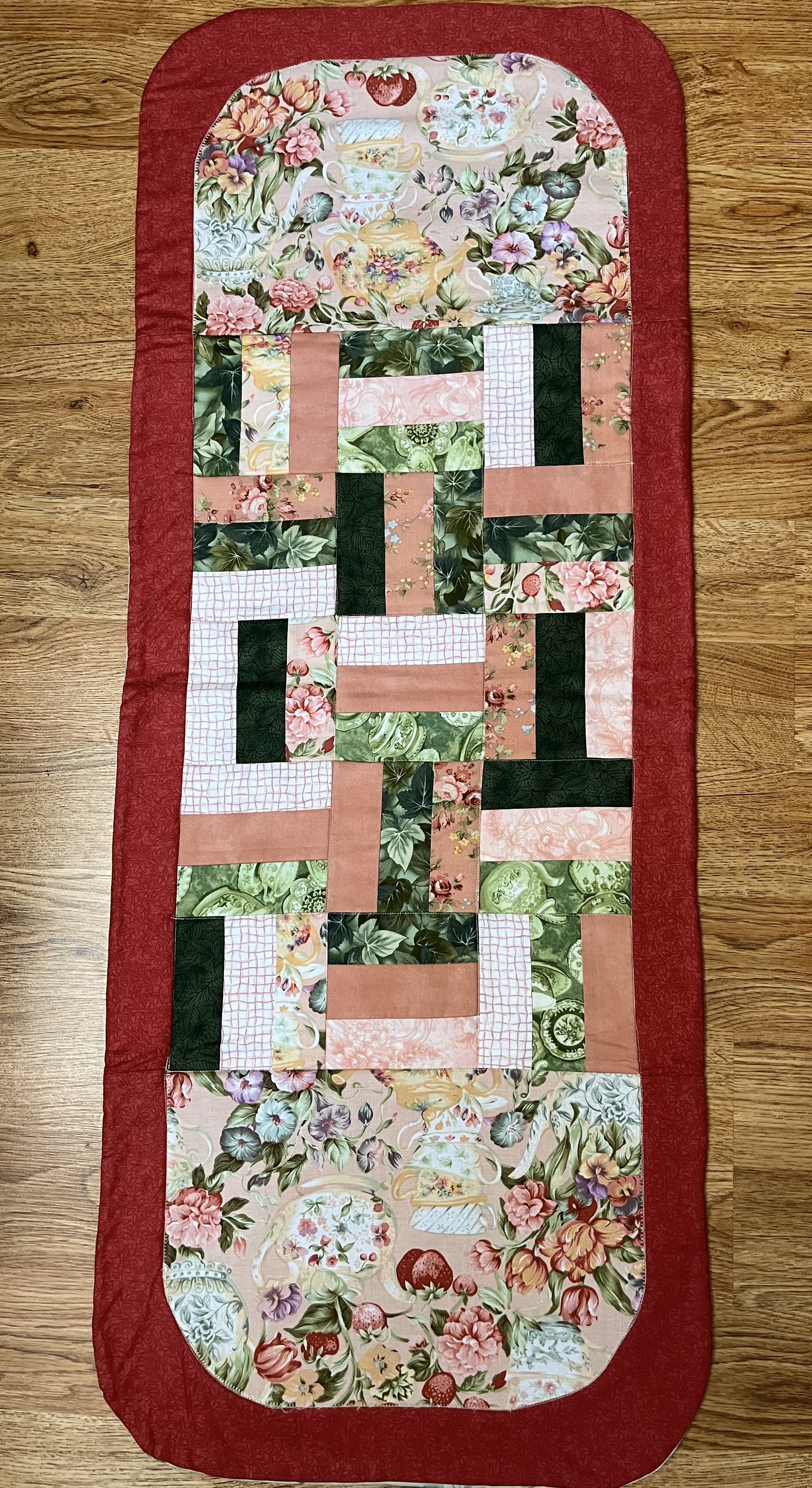 Teapot Table Runner